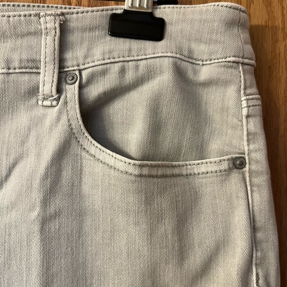 Chico’s Girlfriend Slim Ankle Grey Jeans size 12 - Picture 4 of 9